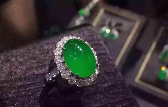 翡翠爆料网红视频大全下载,网红视频大全下载攻略揭秘 第3张 翡翠爆料网红视频大全下载,网红视频大全下载攻略揭秘 第3张